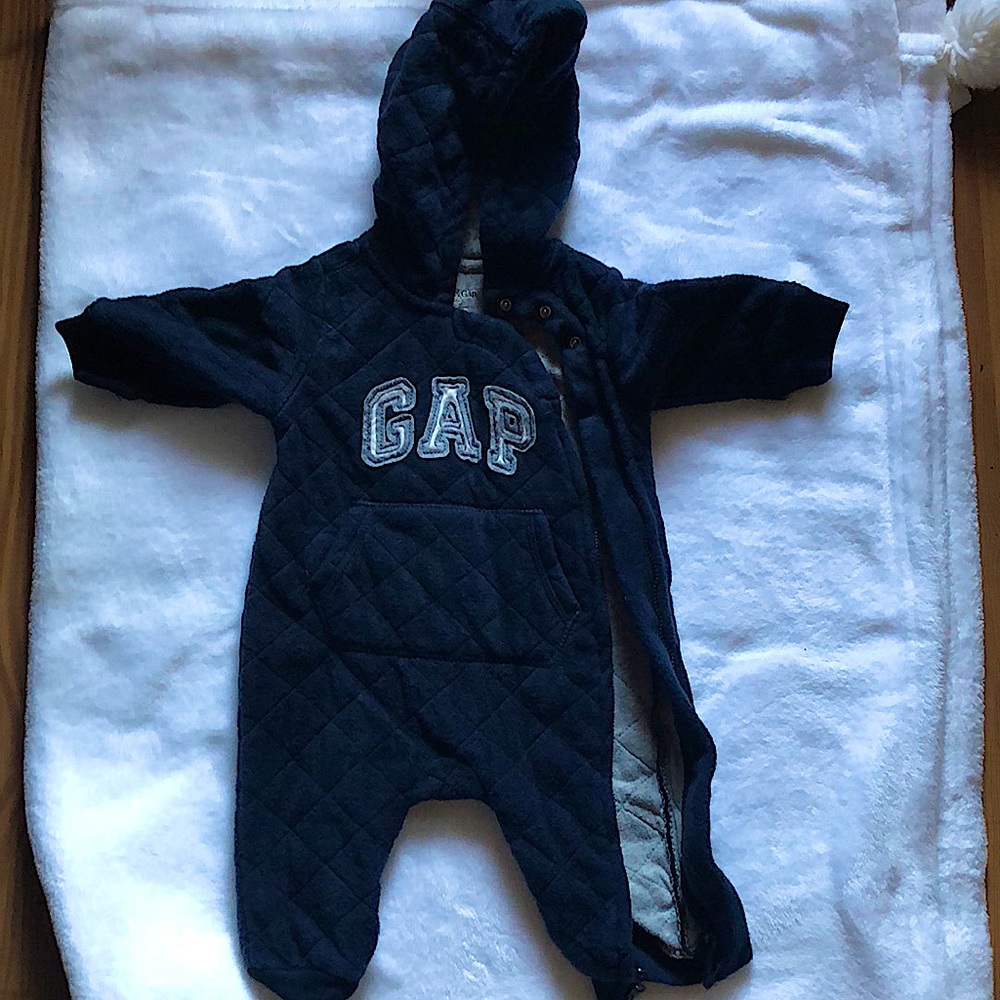 GAP baby one piece zipup hooded jacket size 3-6 mo